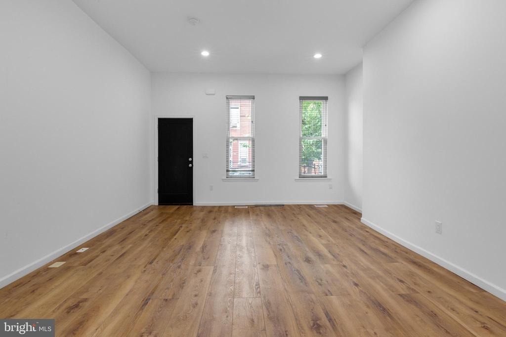 2516 W Master Street - Photo 2