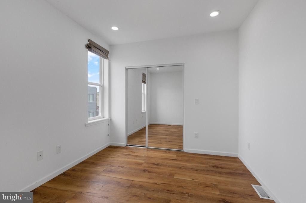 2516 W Master Street - Photo 33