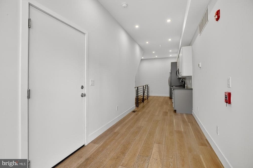 1702 Point Breeze Avenue - Photo 2