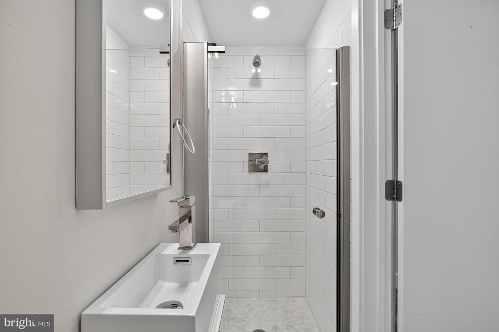 1702 Point Breeze Avenue - Photo 8