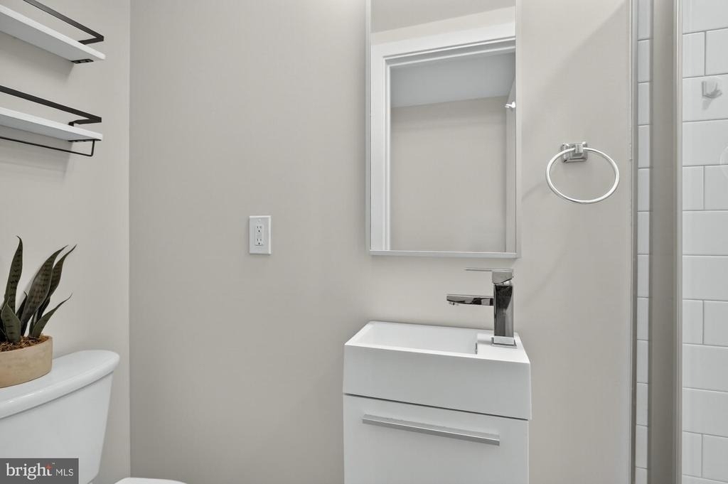 1702 Point Breeze Avenue - Photo 9