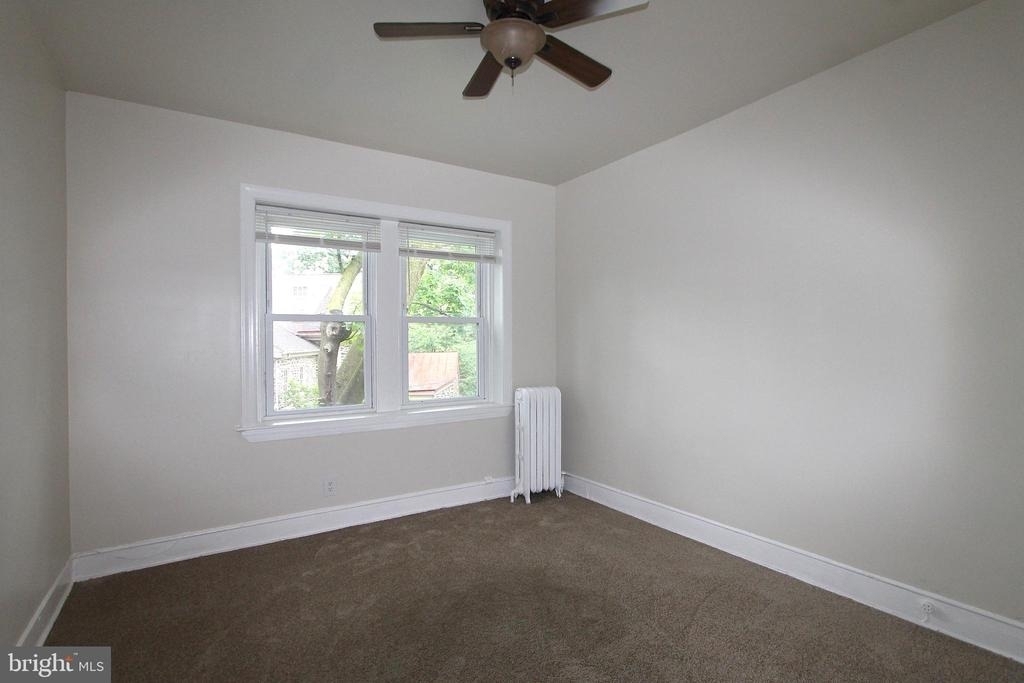 13-15 E Upsal Street - Photo 10