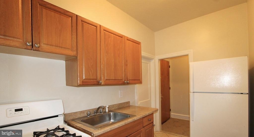 13-15 E Upsal Street - Photo 7