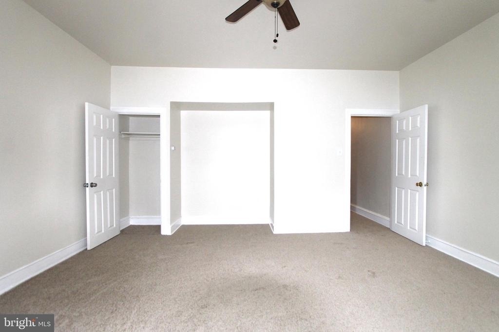 13-15 E Upsal Street - Photo 14