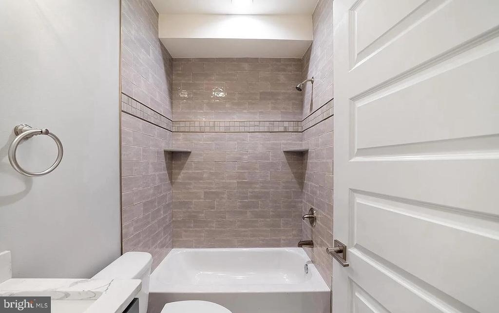 1524 W Stiles Street - Photo 11