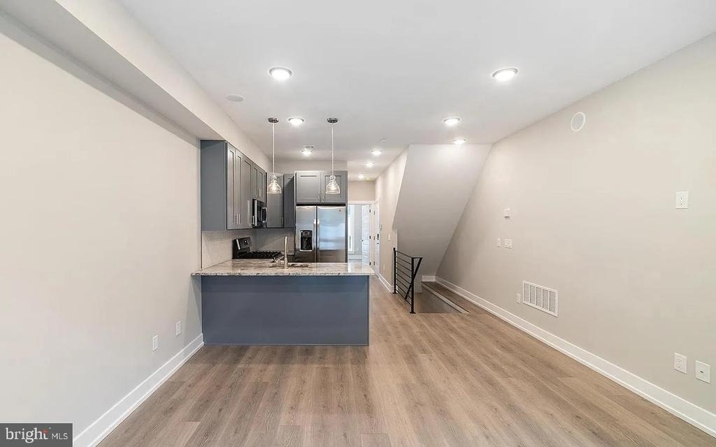 1524 W Stiles Street - Photo 9