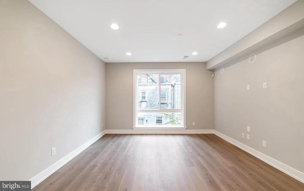 1524 W Stiles Street - Photo 16