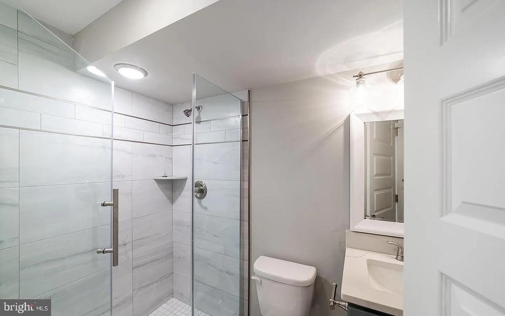 1524 W Stiles Street - Photo 5
