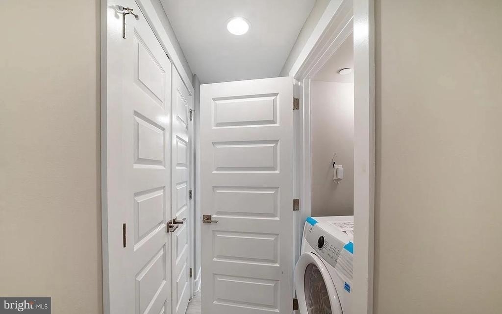 1524 W Stiles Street - Photo 12