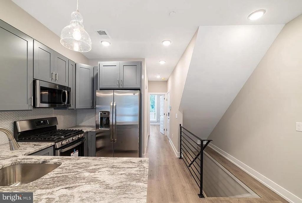 1524 W Stiles Street - Photo 15