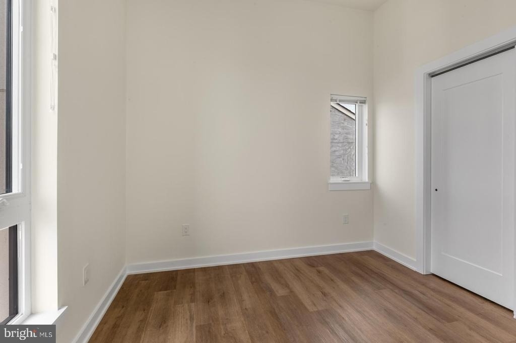 2401 Frankford Avenue - Photo 16