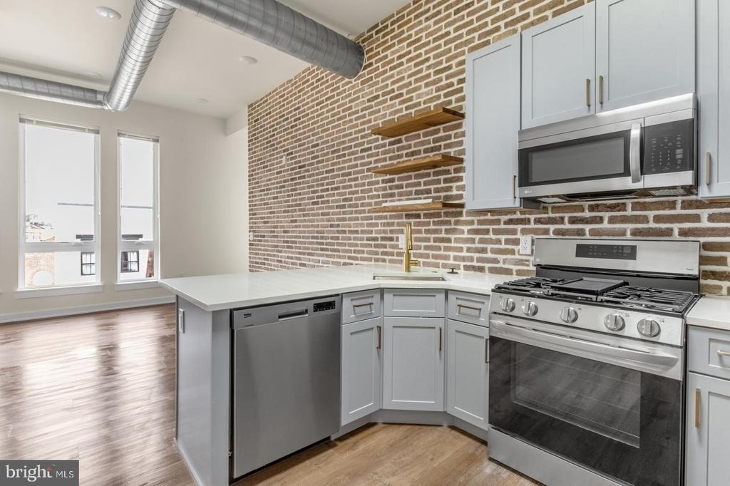 2401 Frankford Avenue - Photo 0