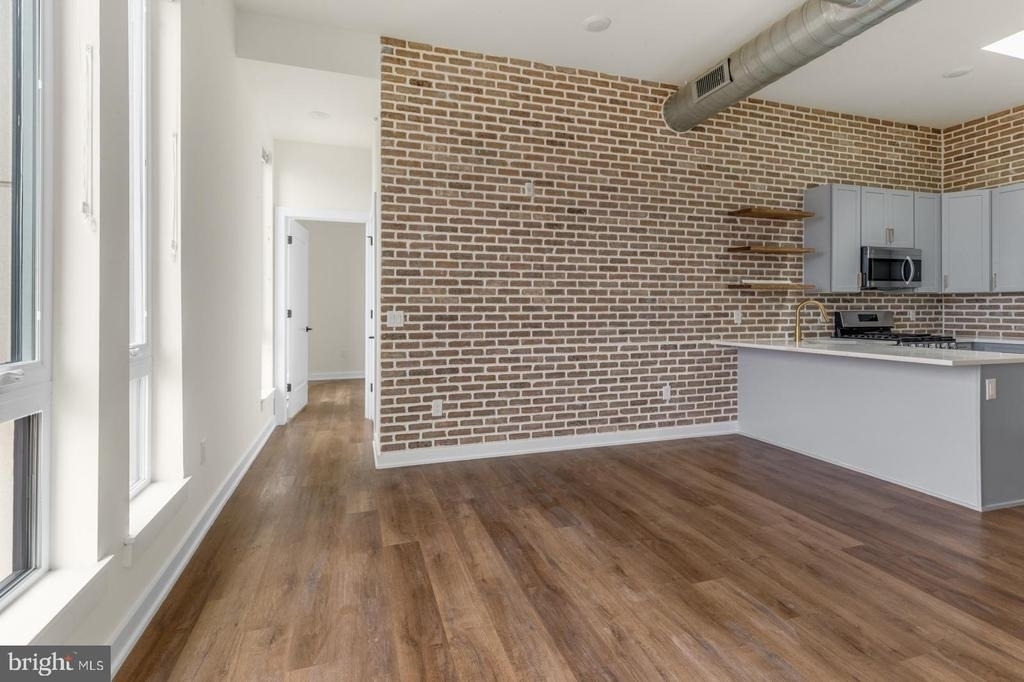 2401 Frankford Avenue - Photo 7