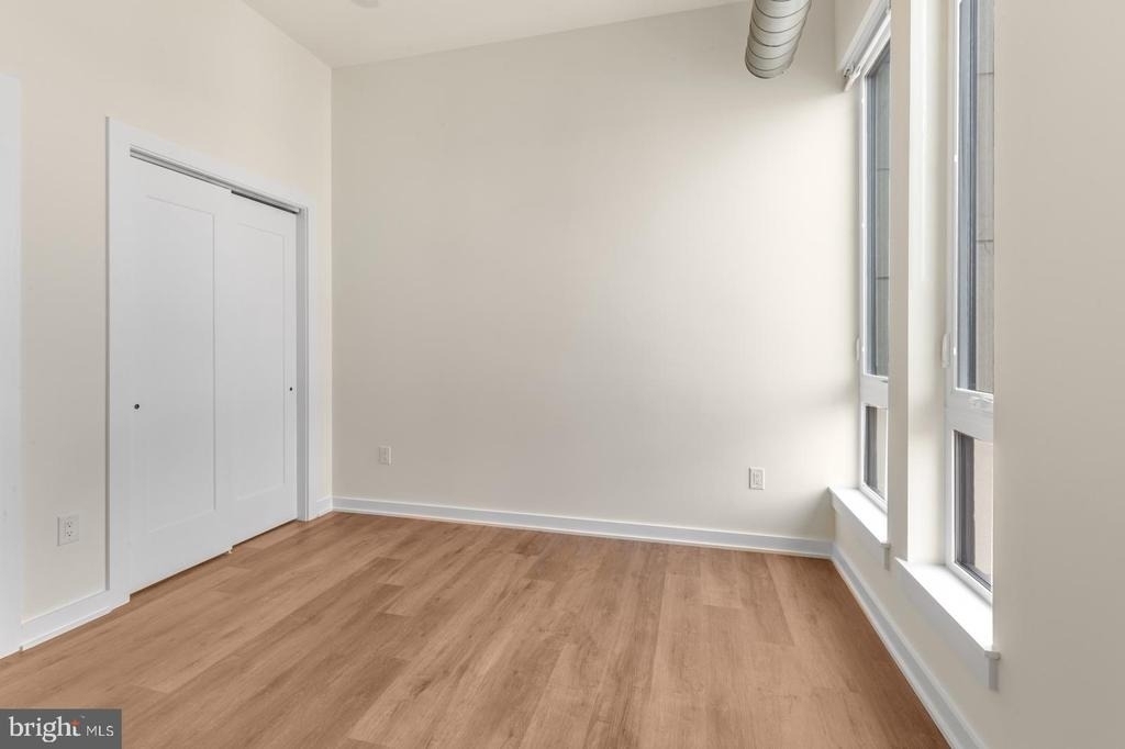 2401 Frankford Avenue - Photo 12