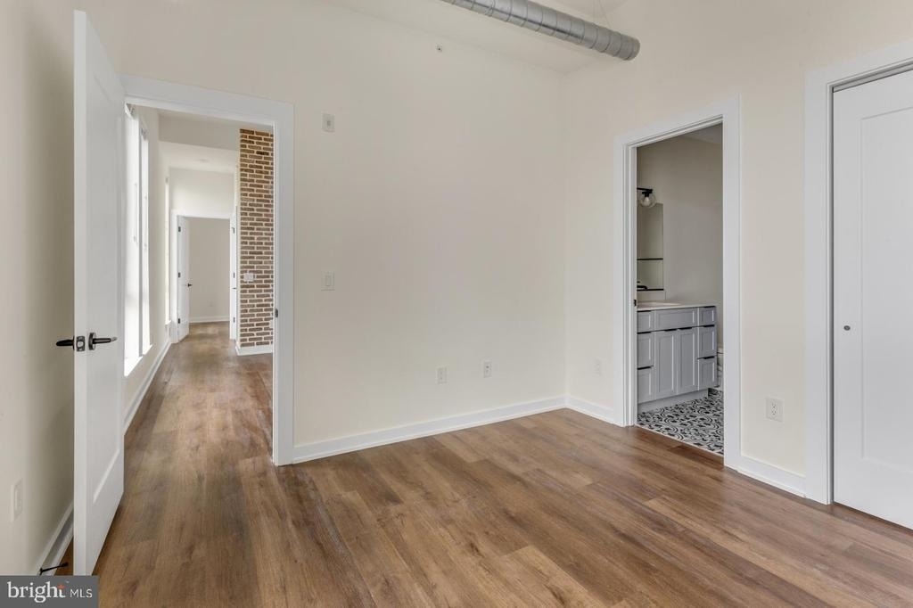2401 Frankford Avenue - Photo 11