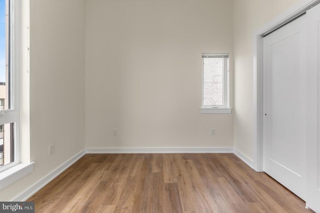 2401 Frankford Avenue - Photo 18