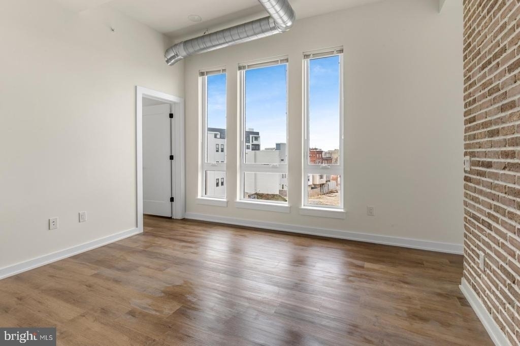 2401 Frankford Avenue - Photo 9
