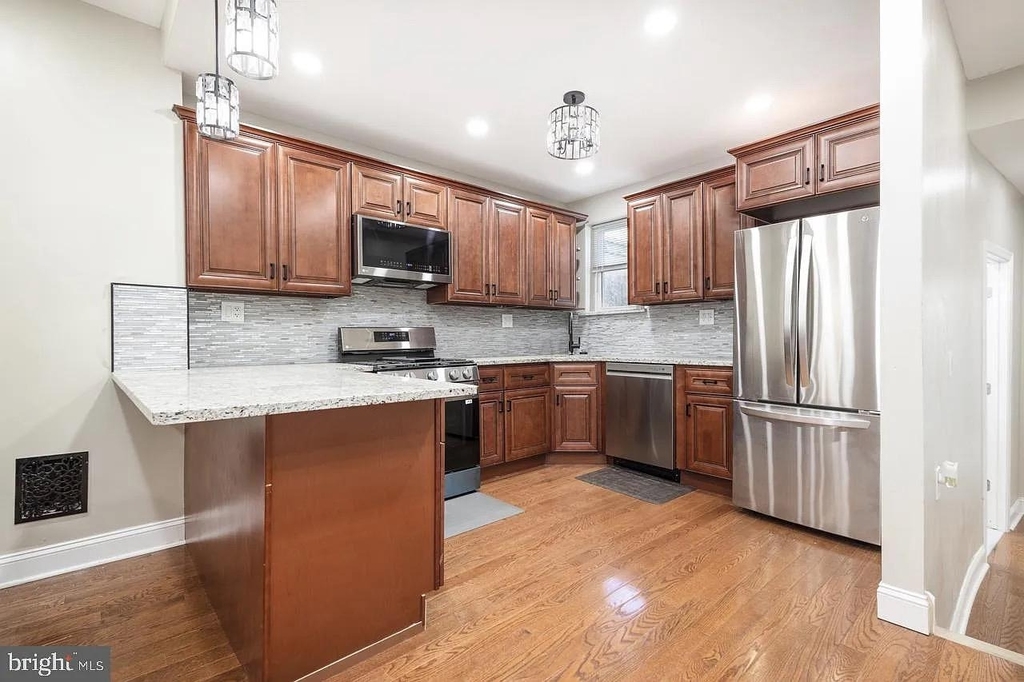 1504 N 26th Street - Photo 5