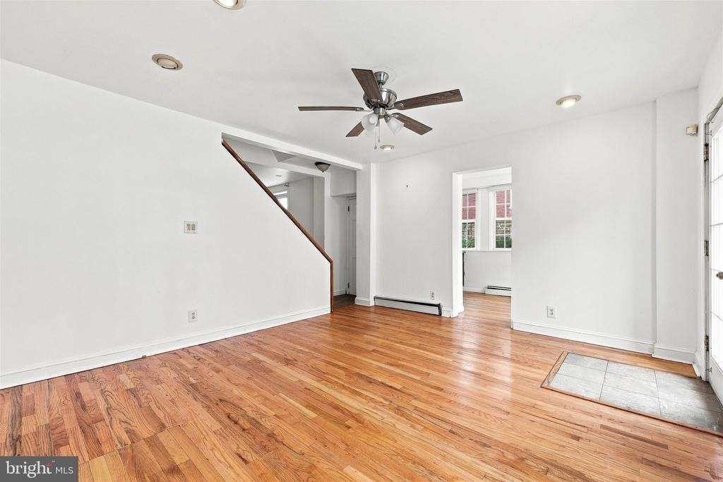 134 Shurs Lane - Photo 2
