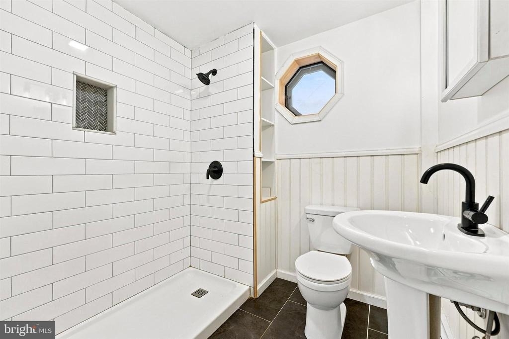 134 Shurs Lane - Photo 8