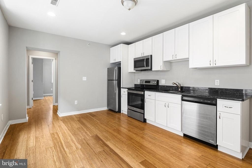 616 S 4th Street - Photo 2