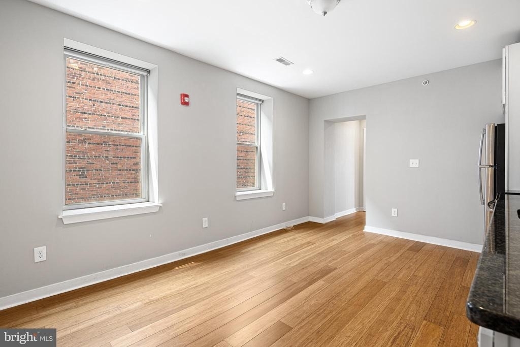 616 S 4th Street - Photo 4