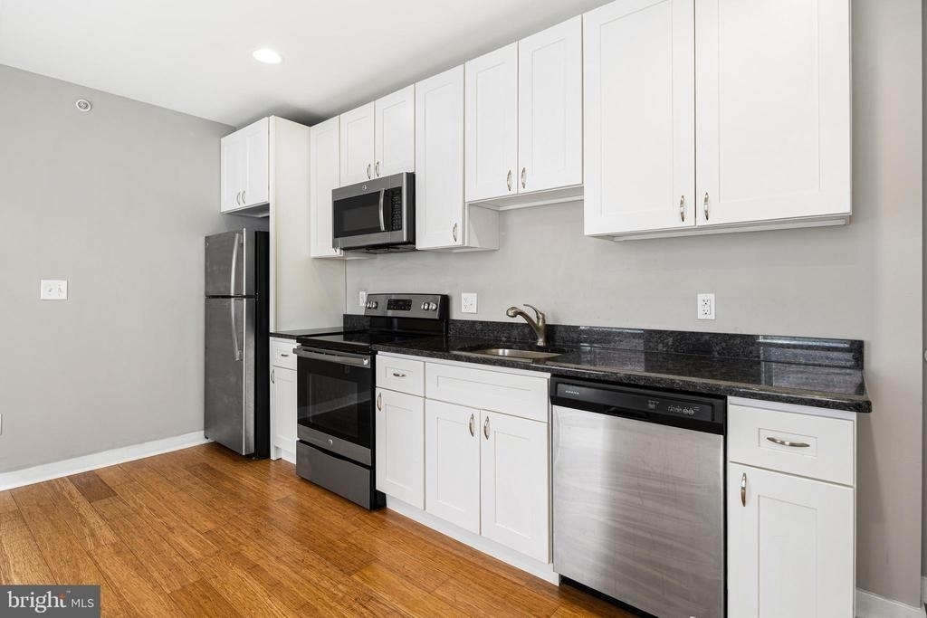 616 S 4th Street - Photo 3