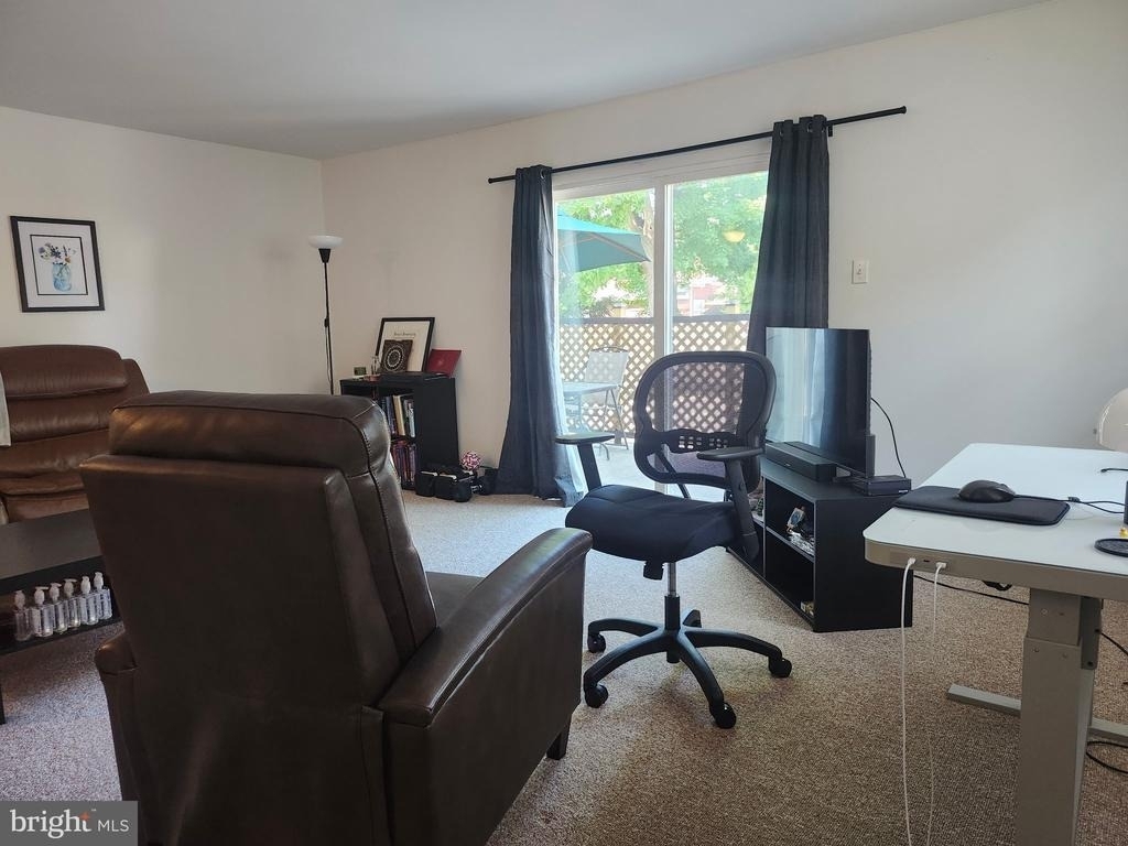 137 Lorraine Avenue - Photo 1