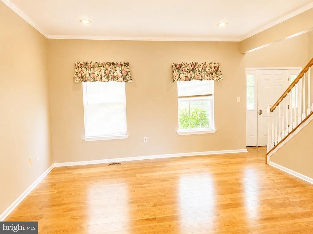 4037 Runnymead Drive - Photo 5