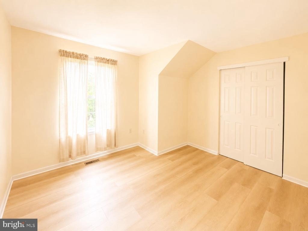 4037 Runnymead Drive - Photo 22