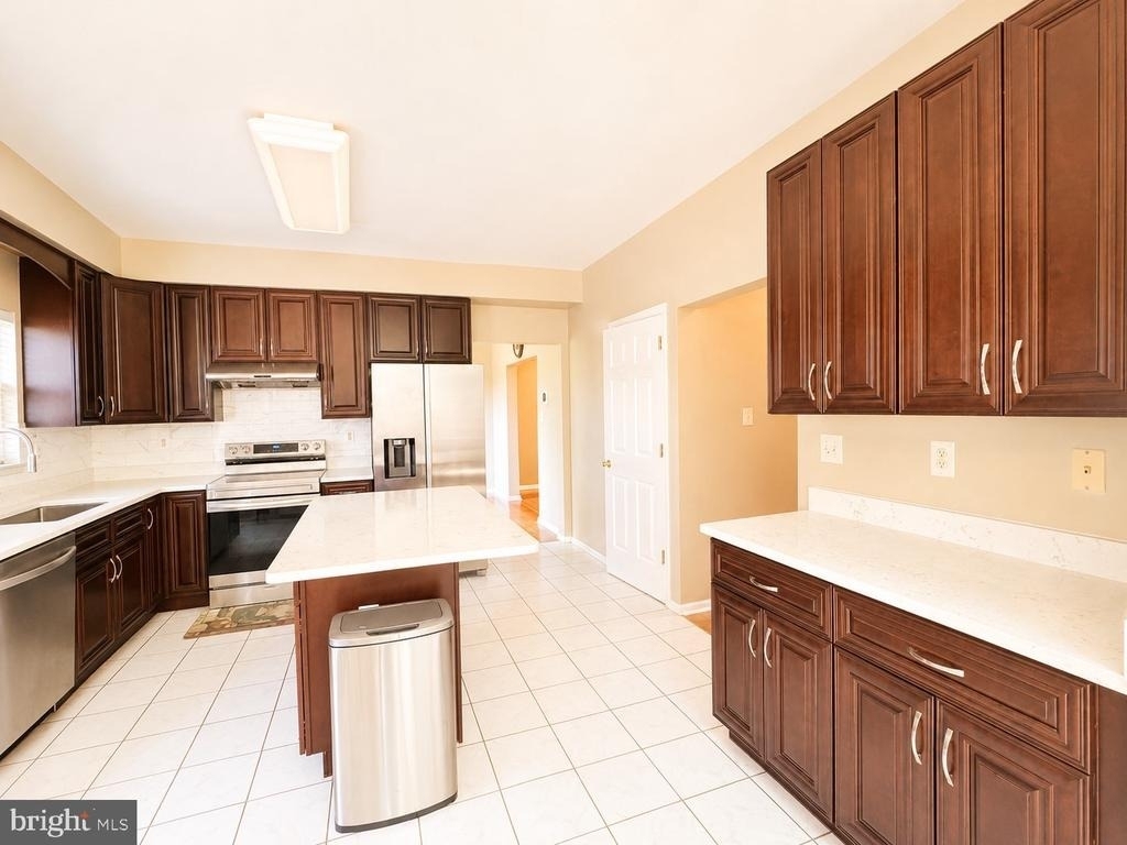 4037 Runnymead Drive - Photo 11