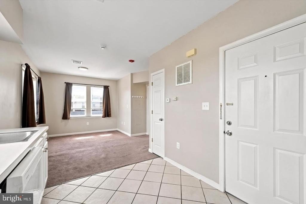 200 Wanamaker Avenue - Photo 6