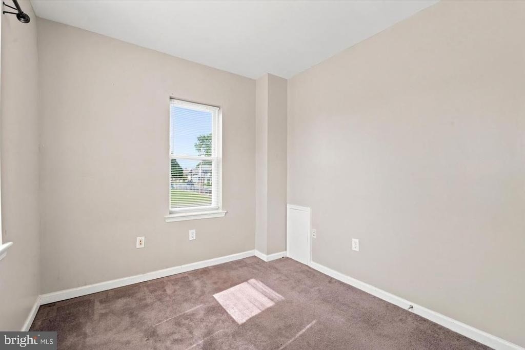 200 Wanamaker Avenue - Photo 8