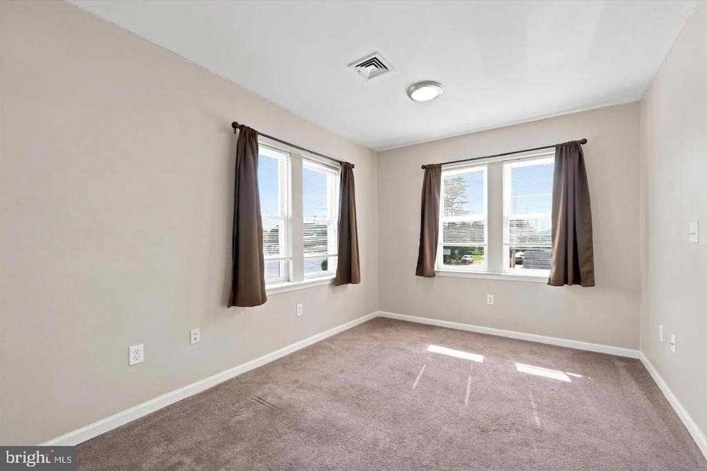 200 Wanamaker Avenue - Photo 13