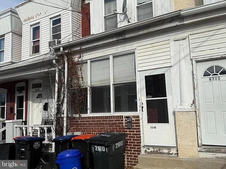 2610 W 7th Street - Photo 0