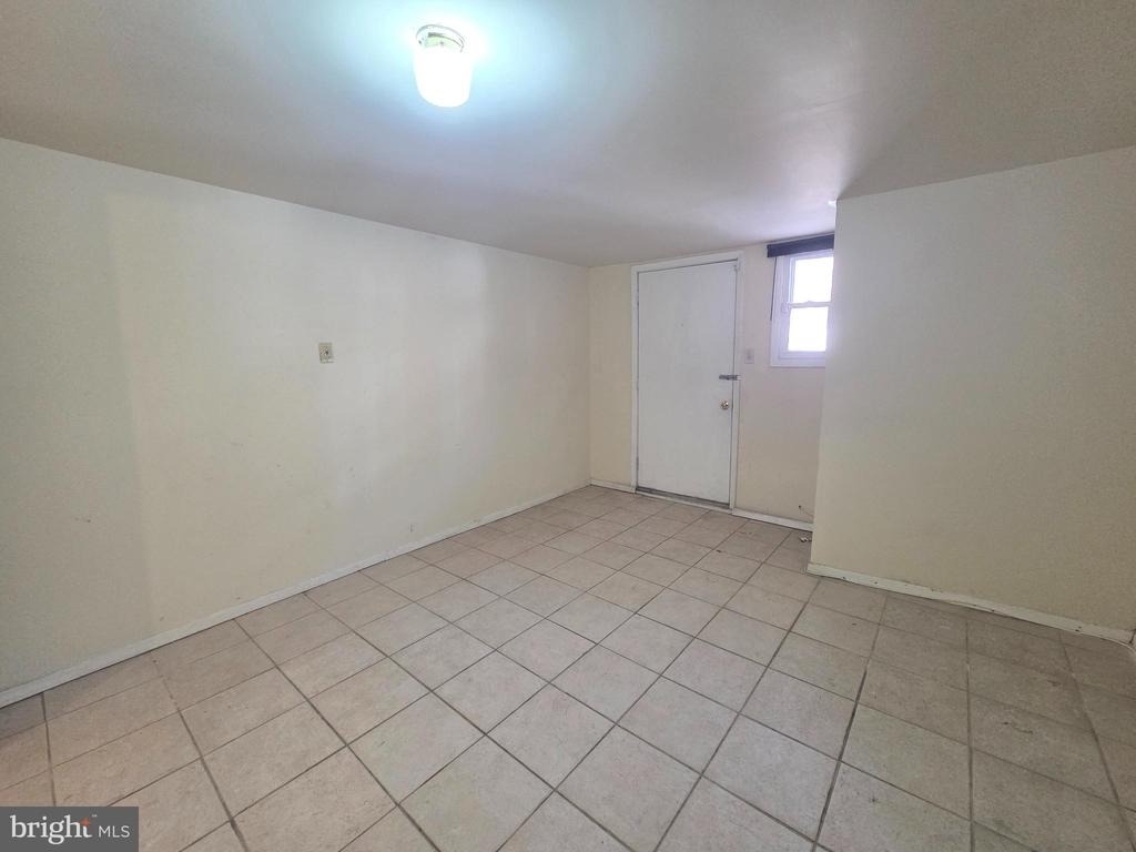 441 Croyden Road - Photo 9