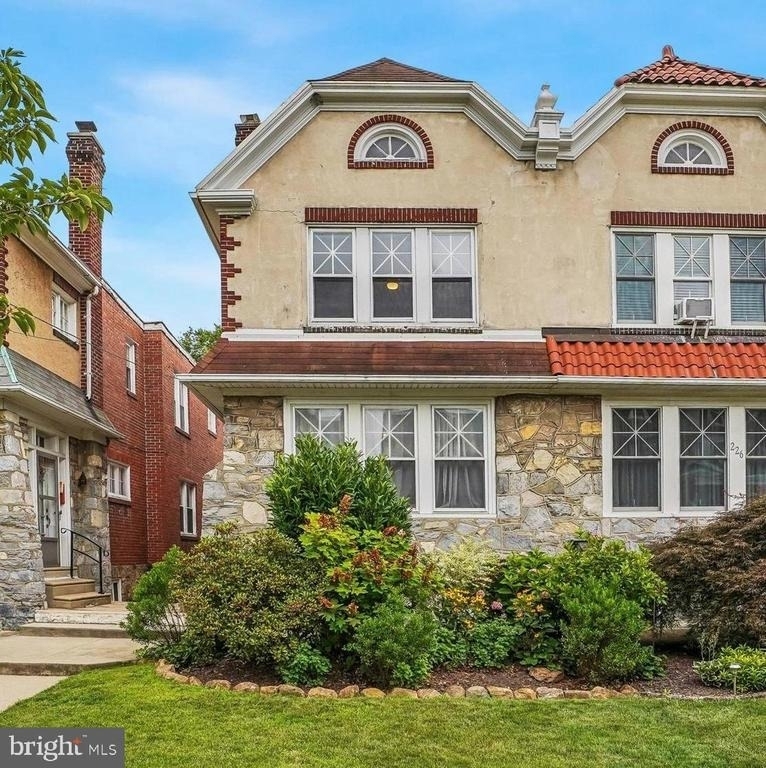 224 5th Avenue - Photo 0