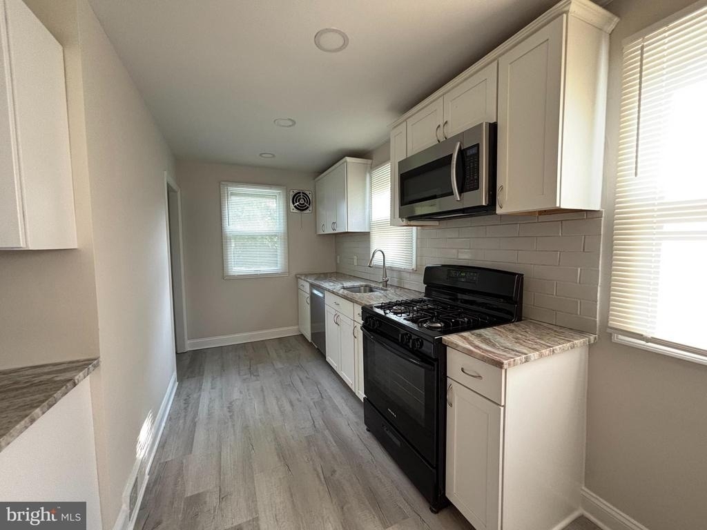 147 Russell Avenue - Photo 7