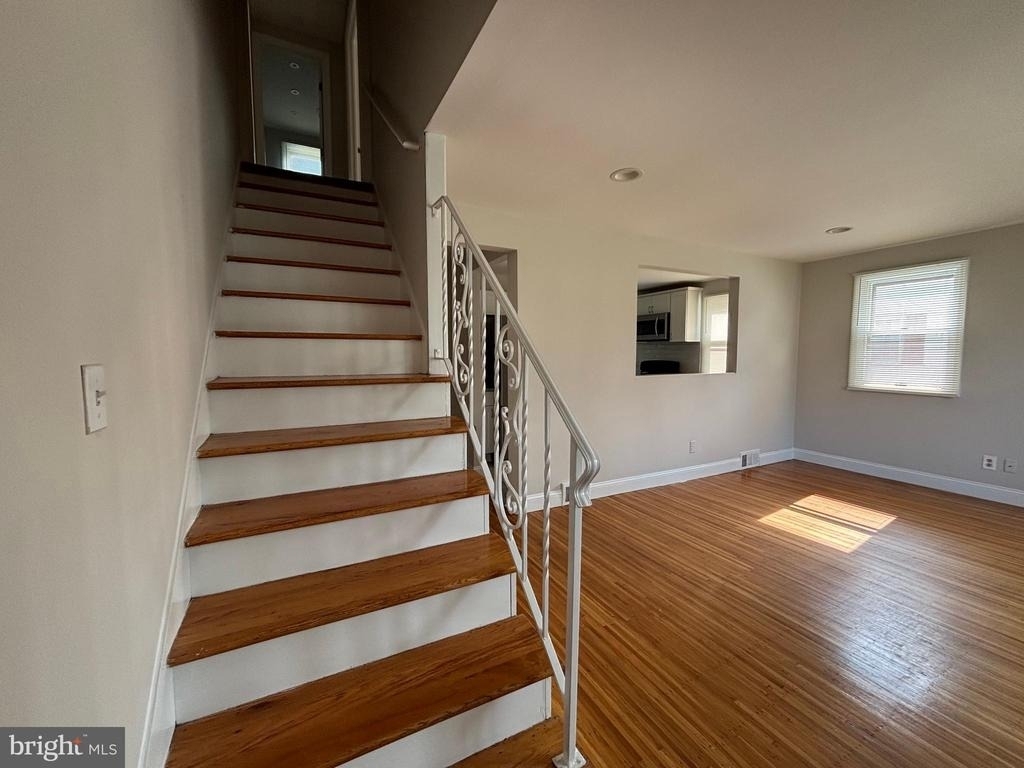 147 Russell Avenue - Photo 9