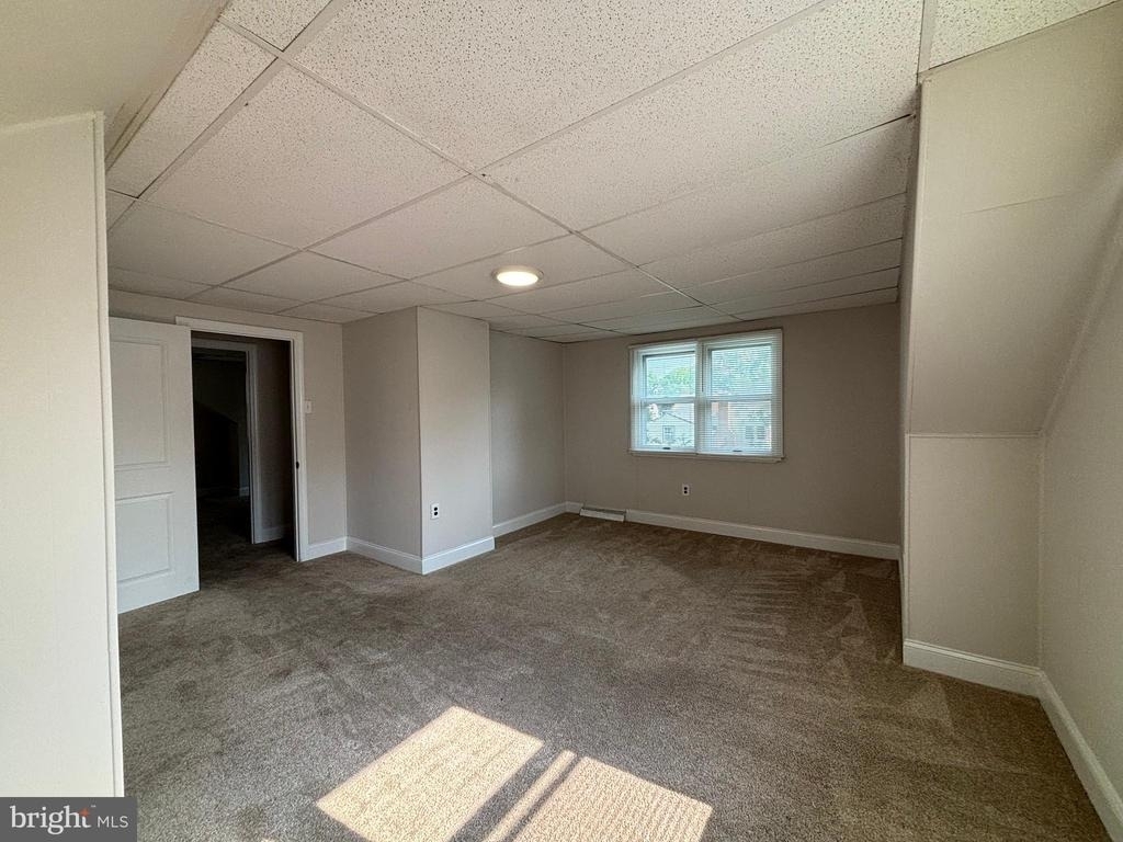 147 Russell Avenue - Photo 23