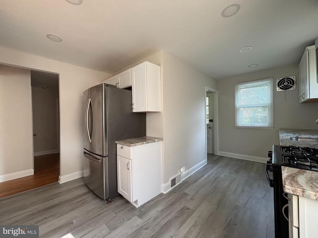 147 Russell Avenue - Photo 5
