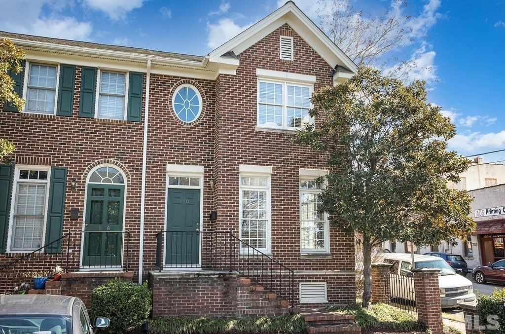 130 Fenner Lane - Photo 0