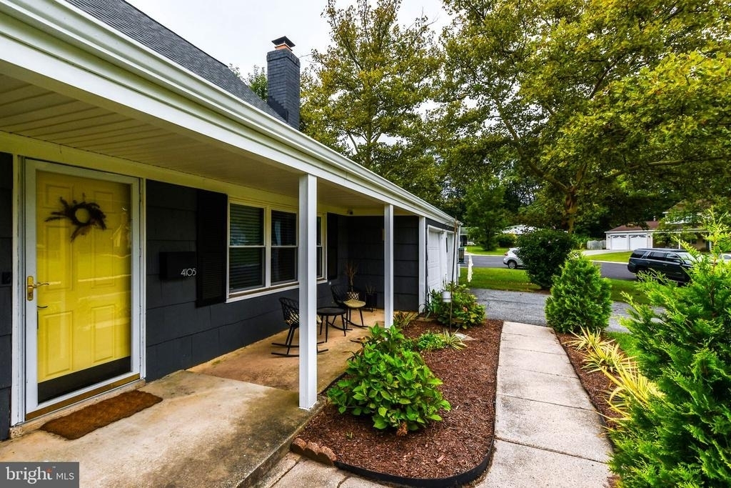 4105 Yardley Court - Photo 2