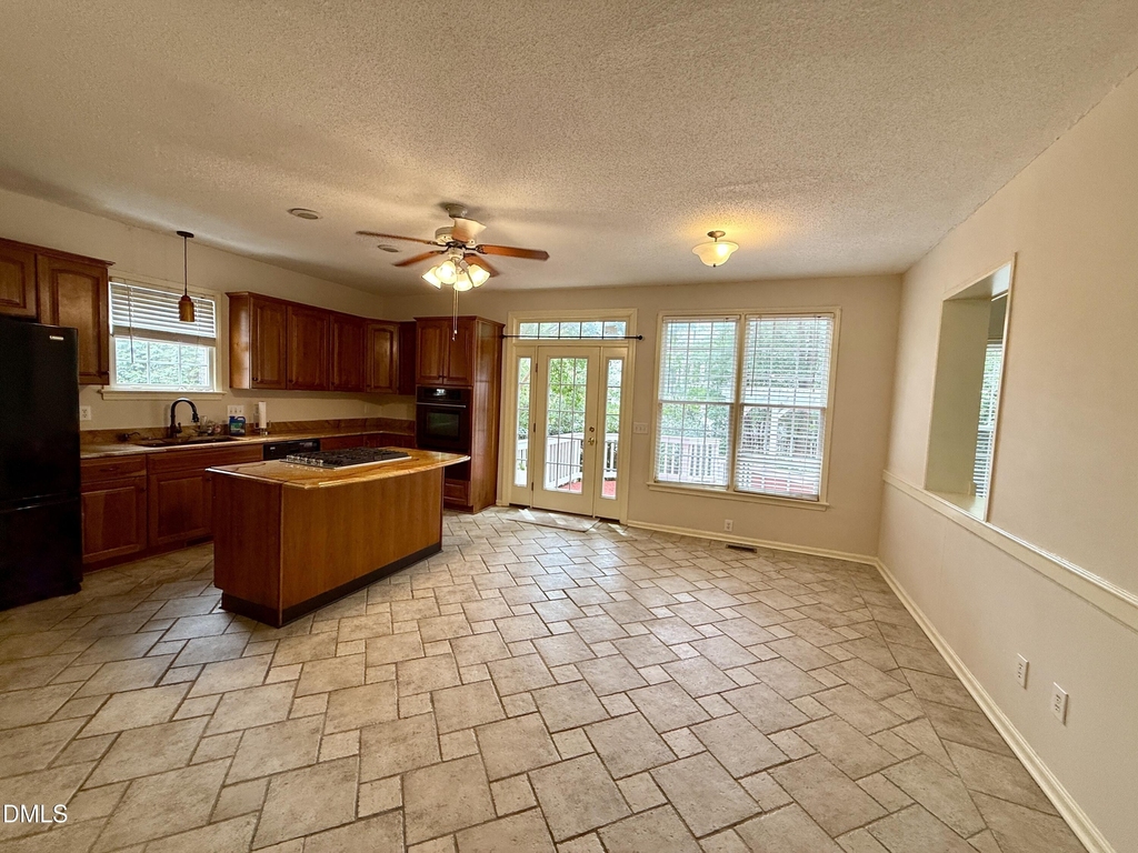 110 Palmer Meadow Court - Photo 6