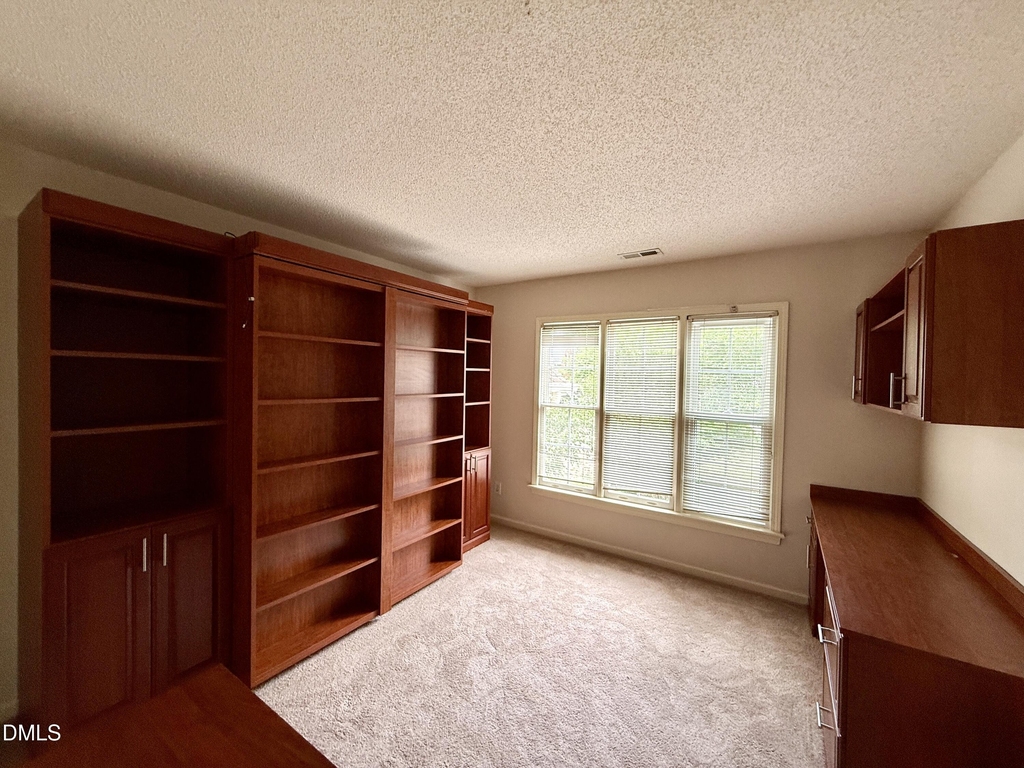 110 Palmer Meadow Court - Photo 15