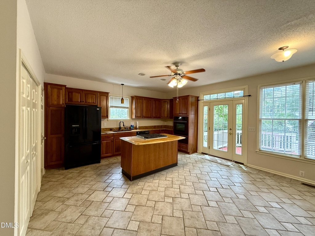 110 Palmer Meadow Court - Photo 8