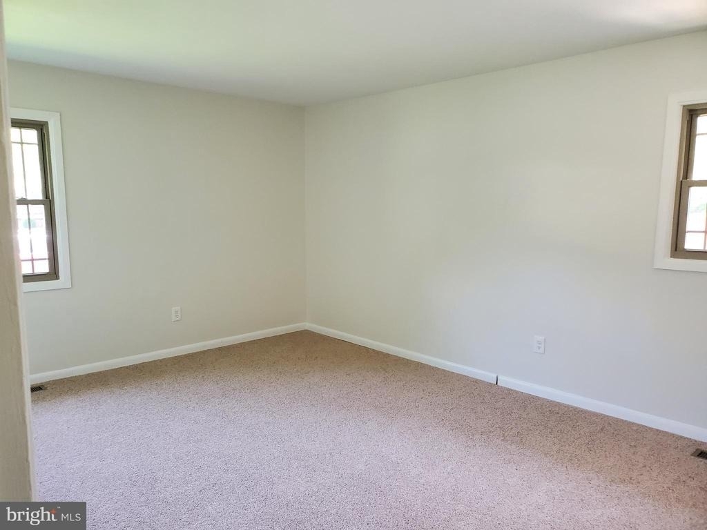 12401 Round Tree Lane - Photo 9