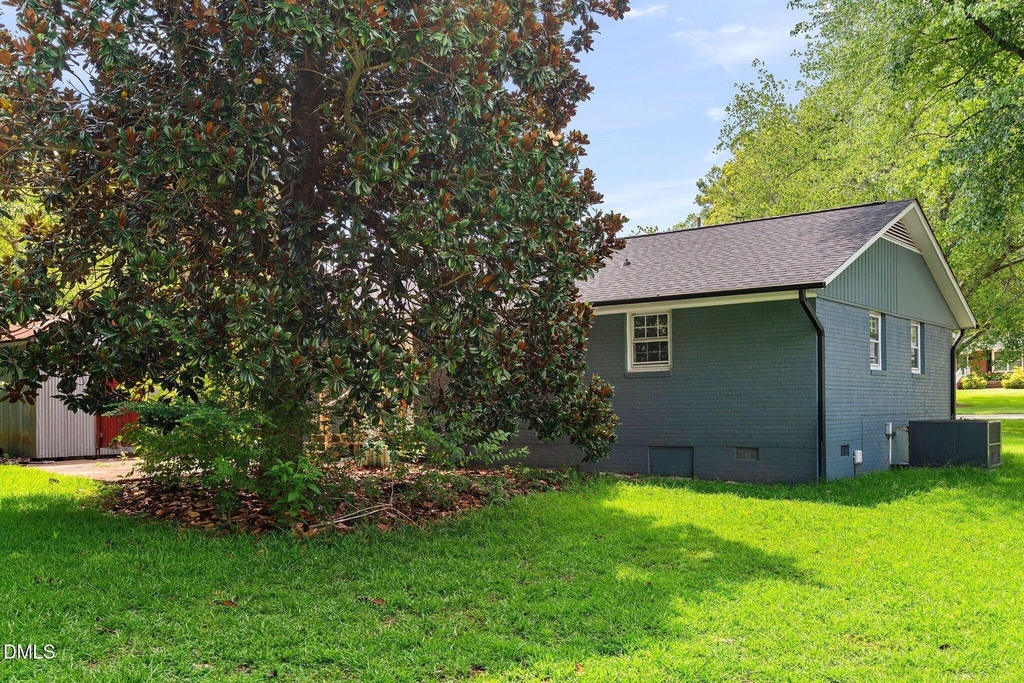 906 Vandora Avenue - Photo 29