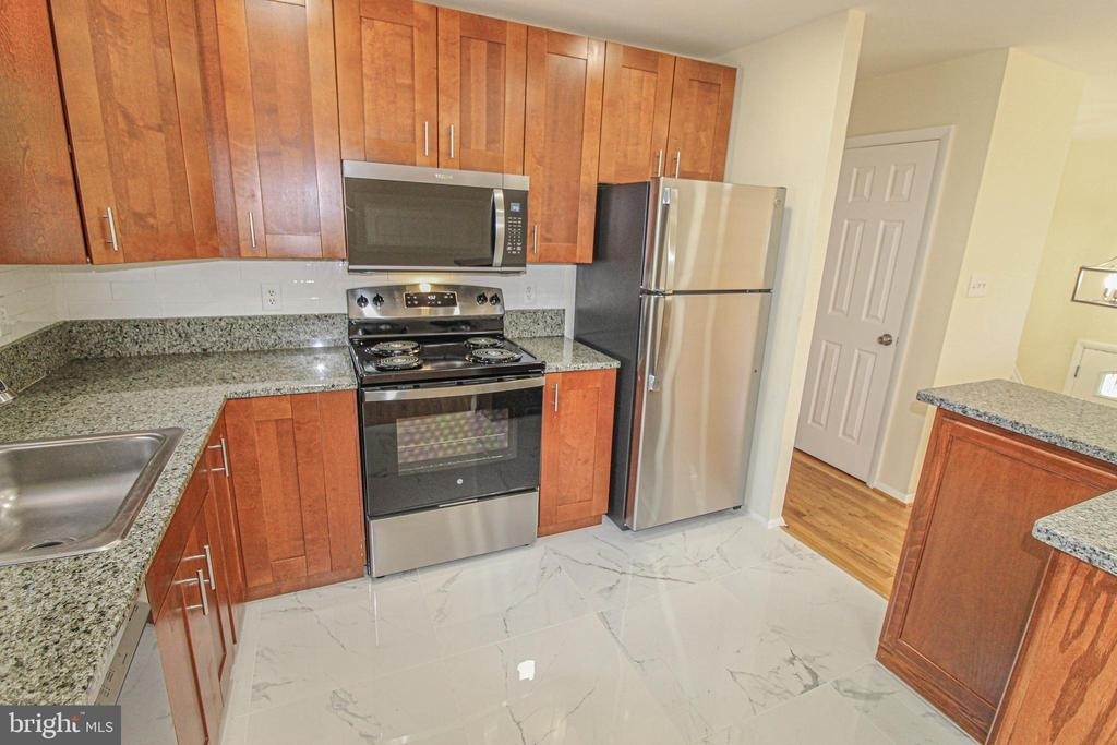 24201 Bush Hill Road - Photo 17