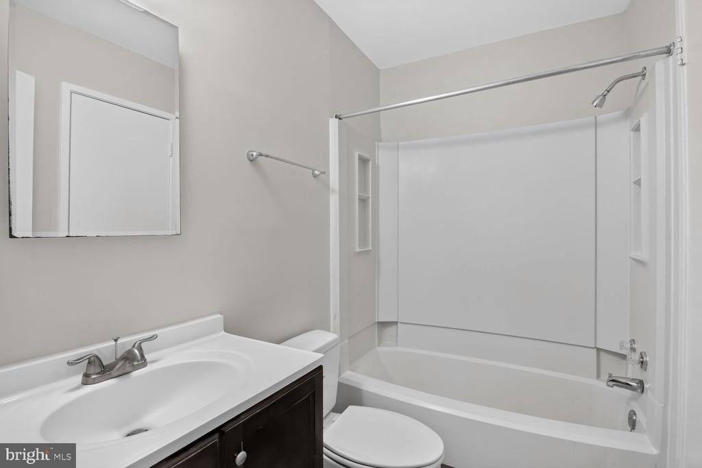 9305 Bathgate Court - Photo 18